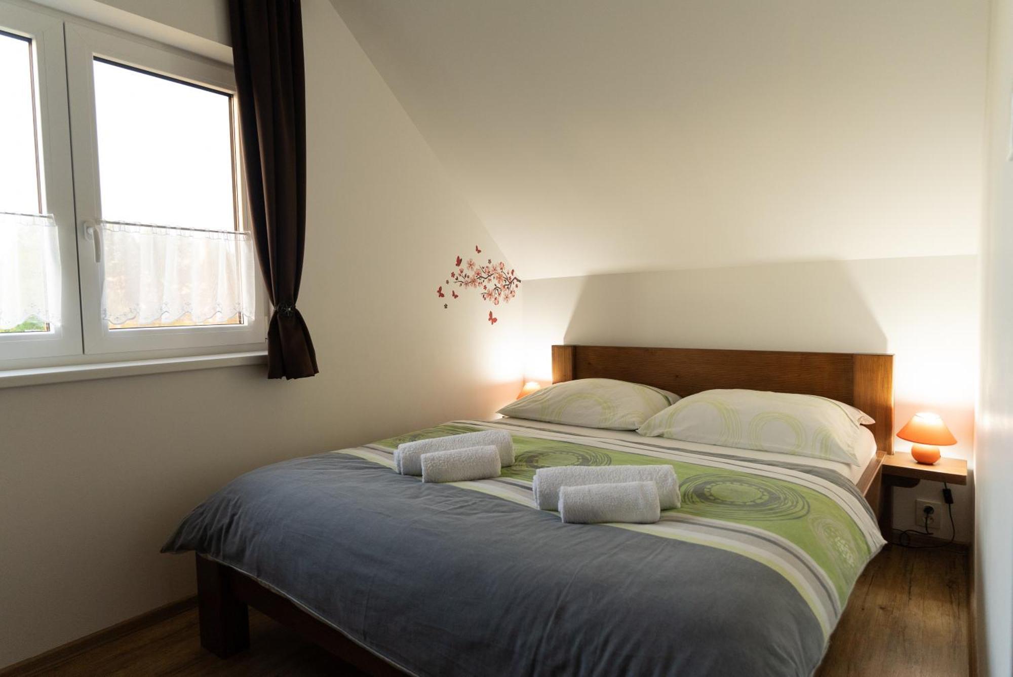 Apartmany Kohoutek A Slepicka V Novohradskych Horach Nove Hrady  Exterior photo